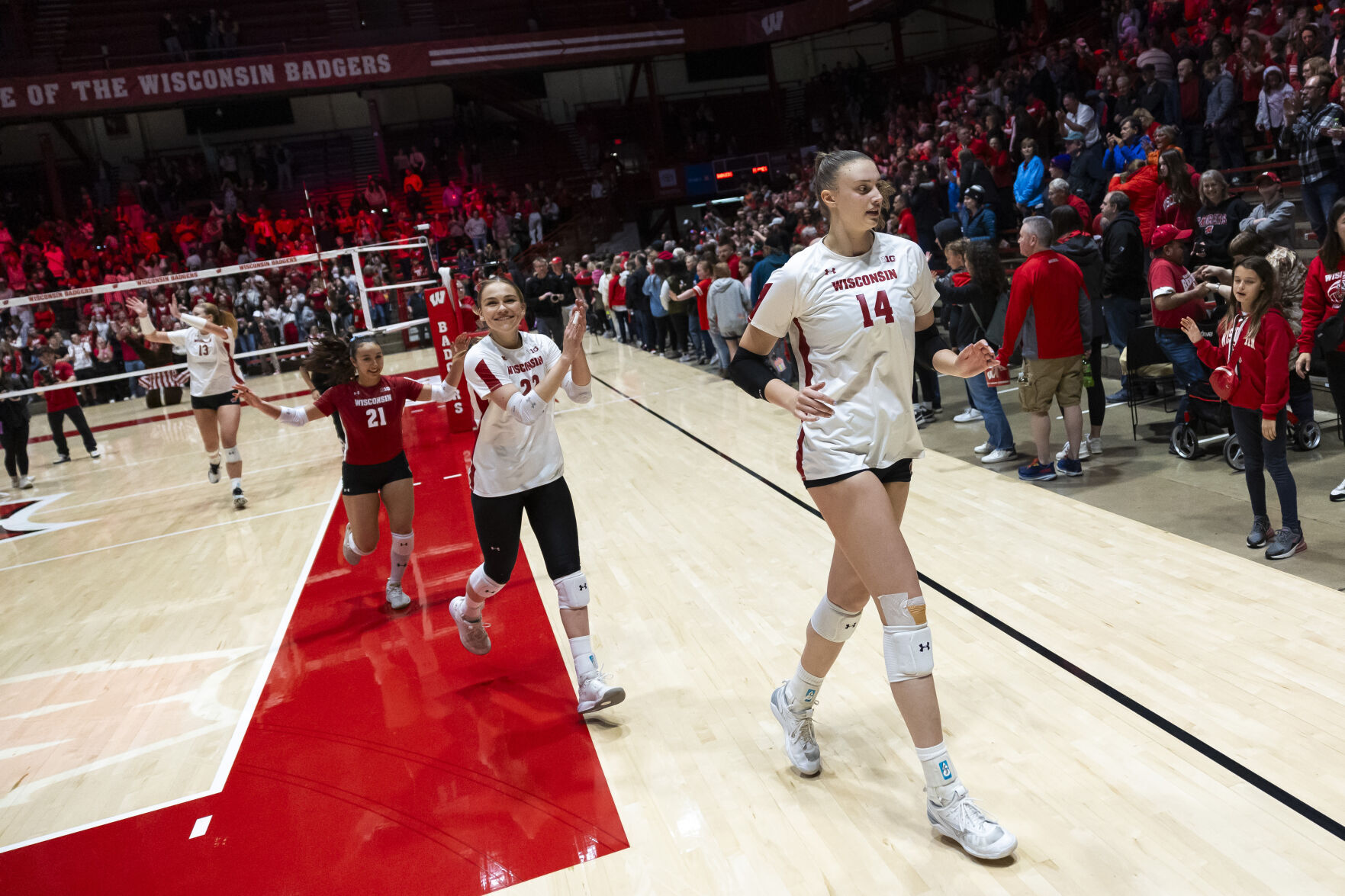04192024 badger spring volleyball SKM 14.JPG